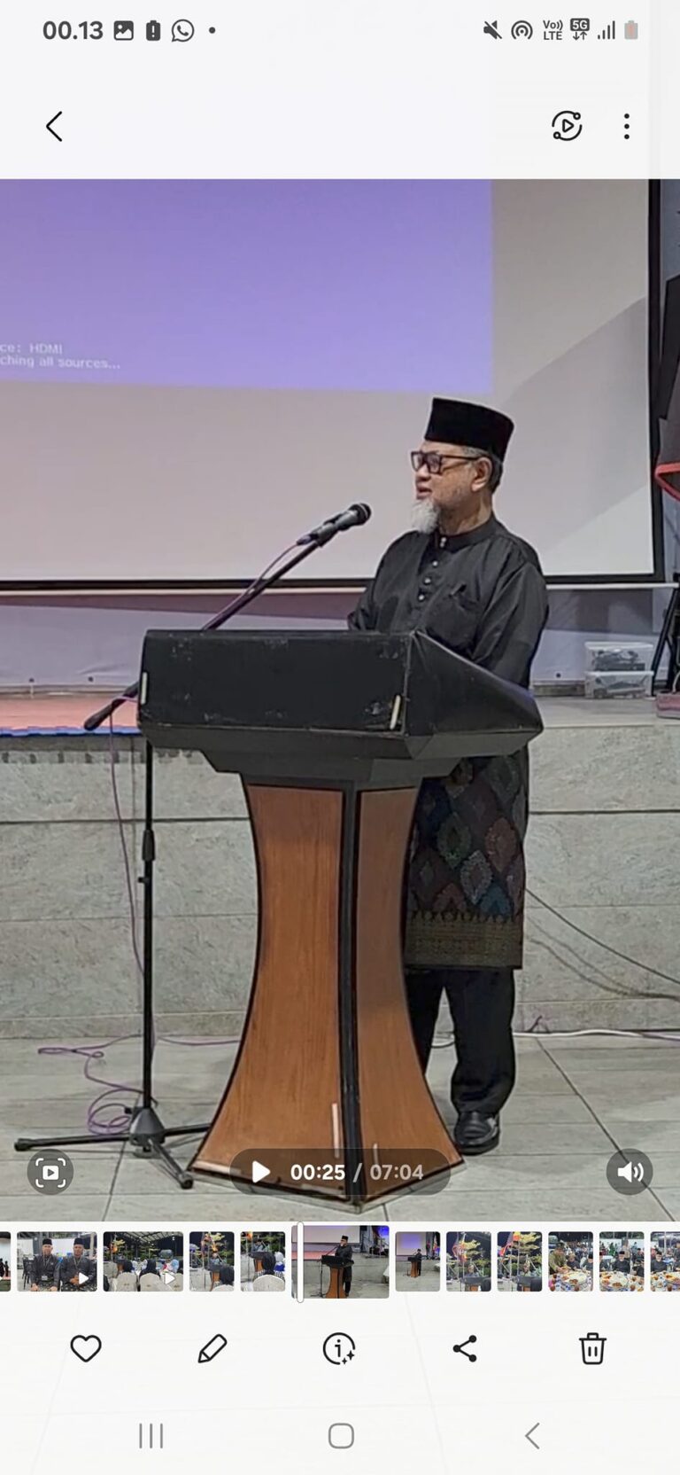 Silat Persahabatan antara Persatuan Silat Kunci Melaka dengan Gayong Australia Federation di Gelanggang Silat Melaka Bandar Raya Bersejarah “BIJAK LAKSANANA TUAH. BERANI LAKSANA JEBAT.”